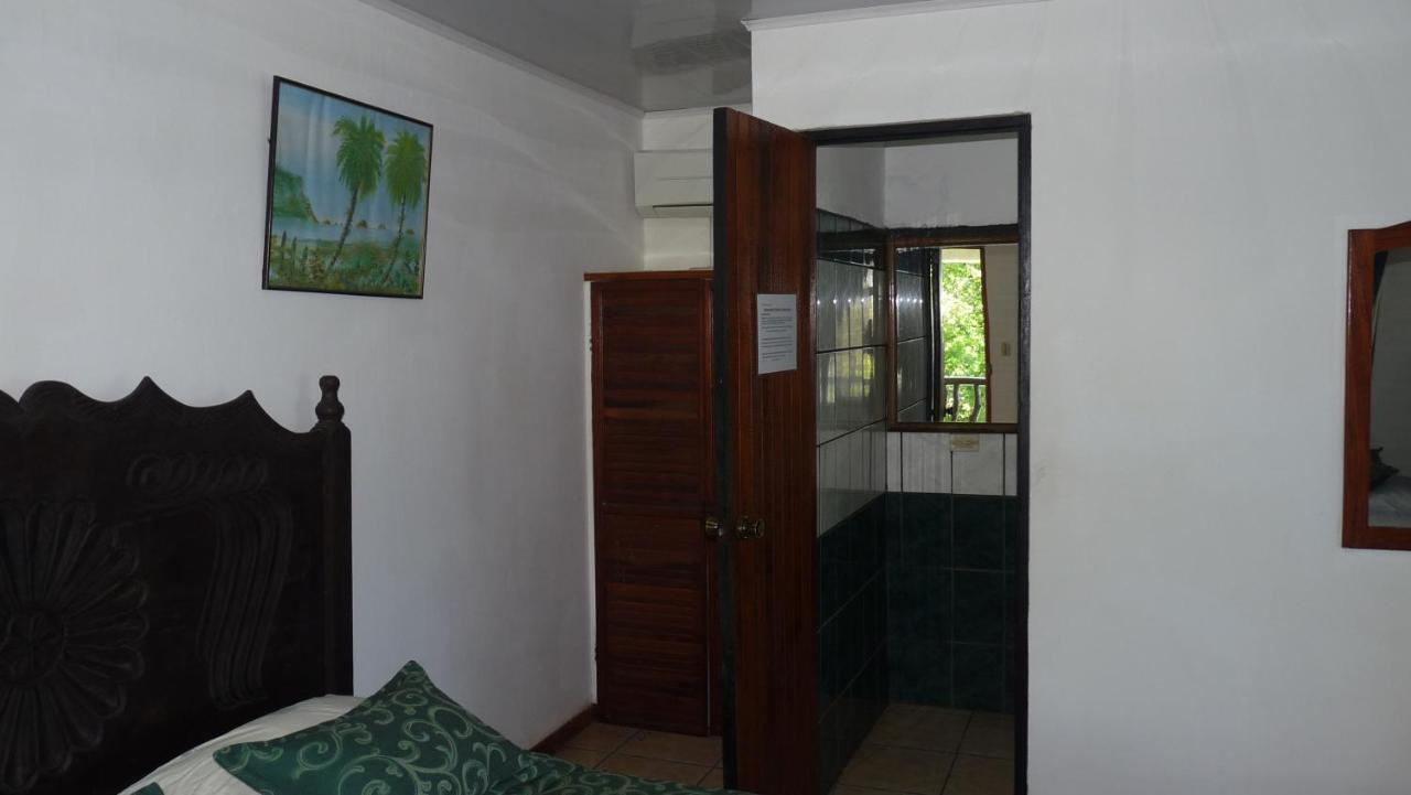 Hotel Arboleda Quepos Esterno foto